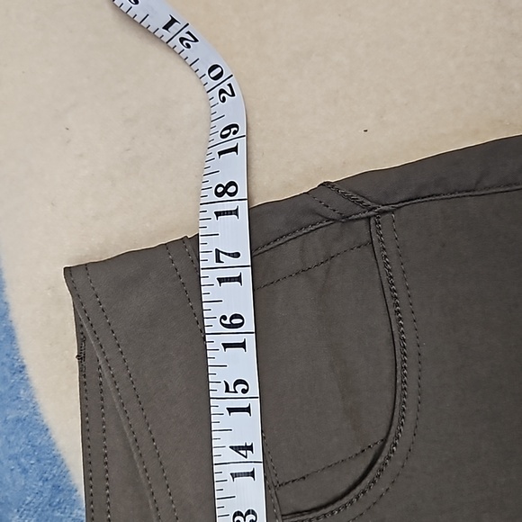 Prana Hiking Pants (12R) - Picture 7 of 11